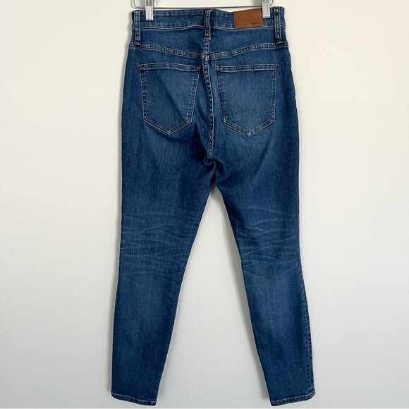 Madewell Curvy High Rise Skinny Crop Jeans in Delmar Distressed Wash, Size 26 - Picture 5 of 11